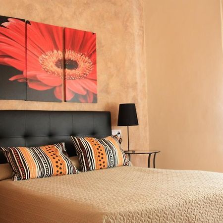 Hostal Rte. Elena Fuentes de Ebro Δωμάτιο φωτογραφία